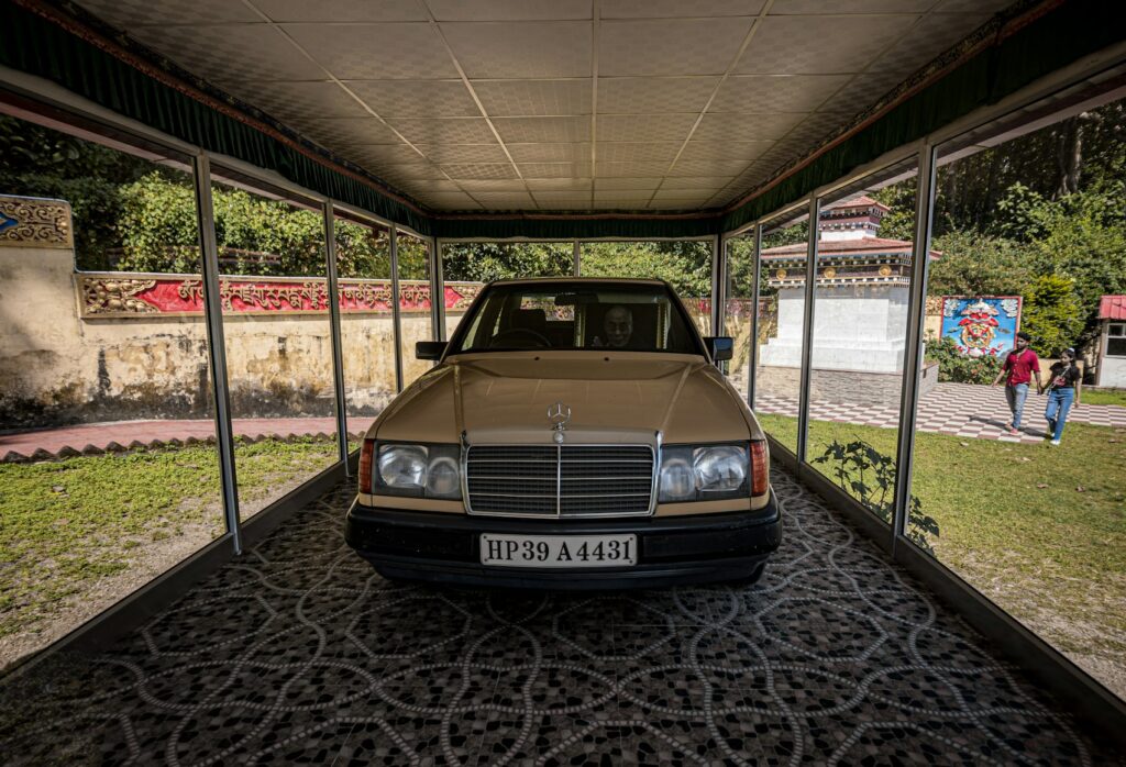 photo 1667394674250 e01cbe5bde13